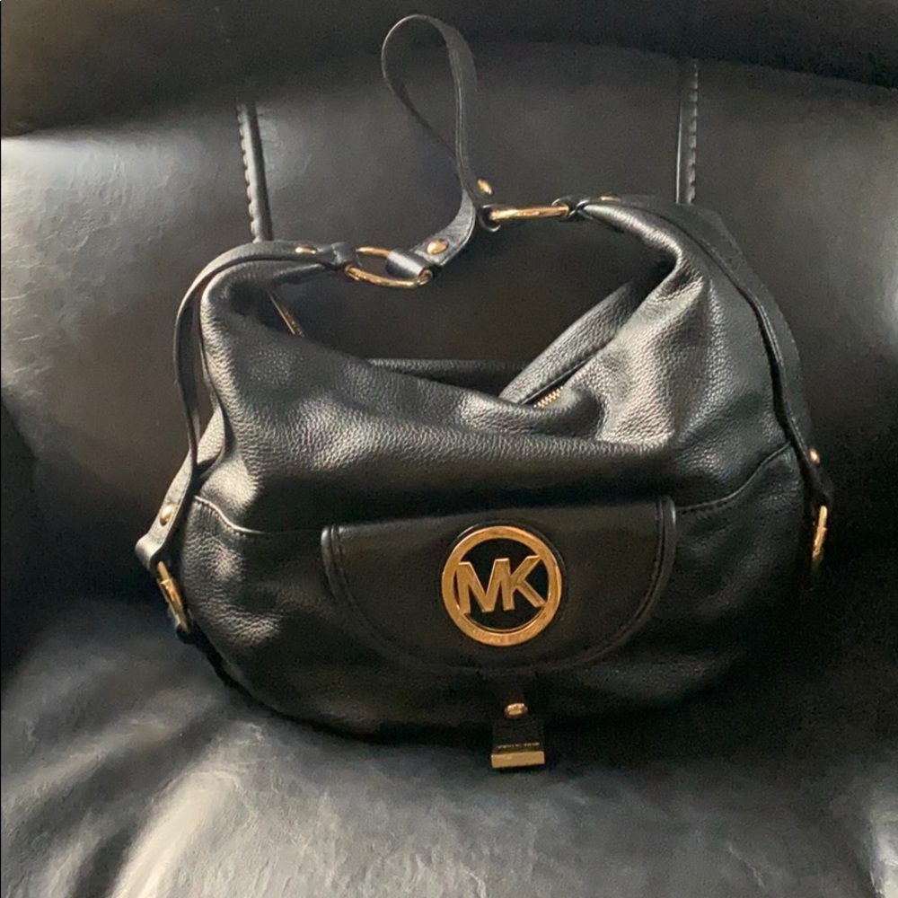 Black leather Michael kors shoulder bag